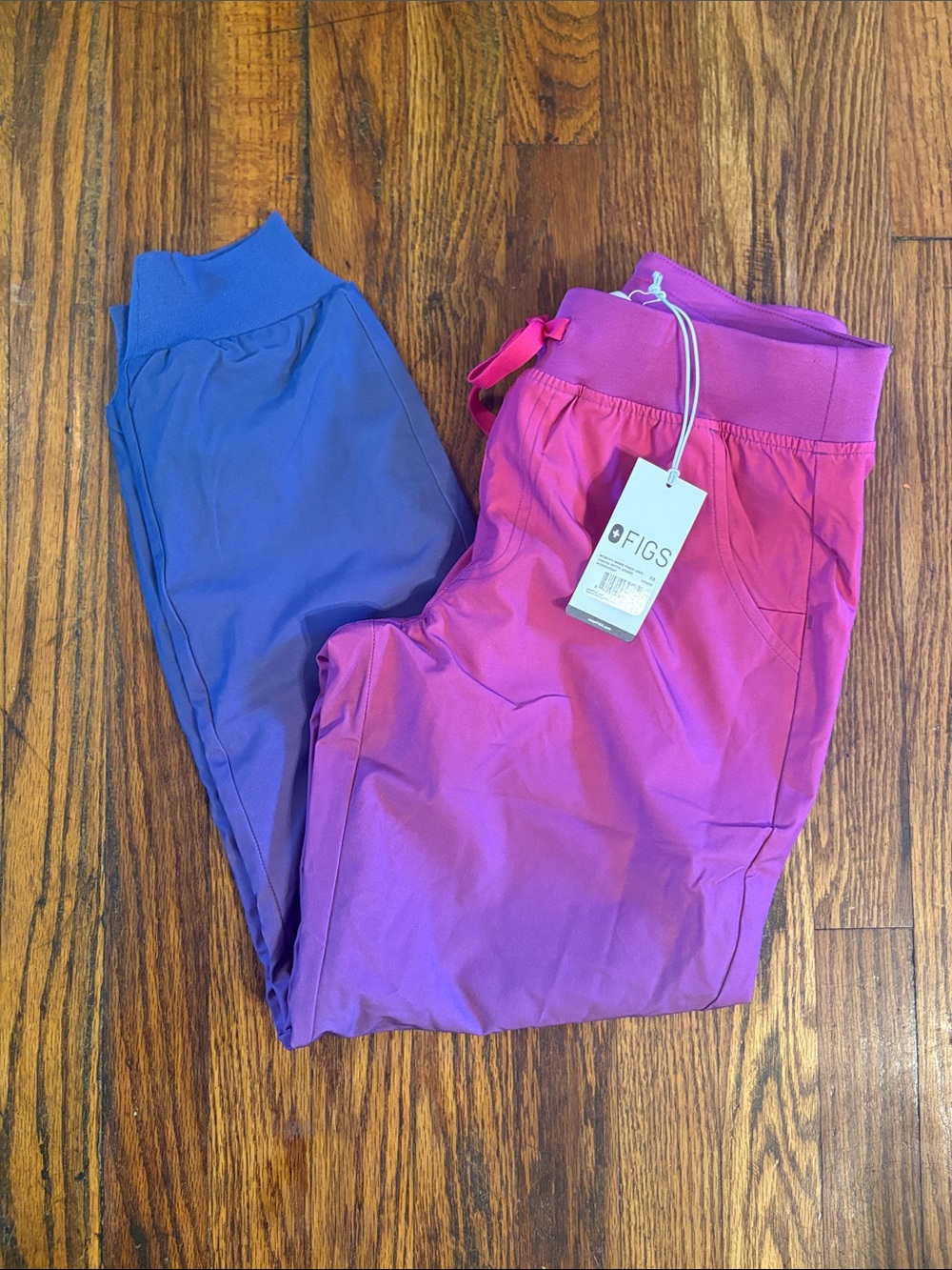 🎉NWT RARE! Figs Ombré Freex Lined Zamora Joggers in Pink and Purple! XSP